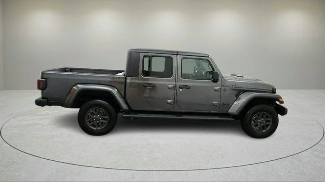 New 2026 Granite Crystal Metallic Clearcoat Jeep Sport S image 11