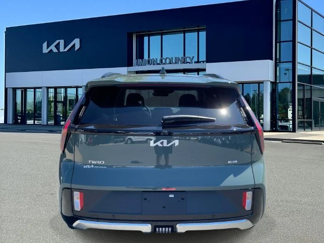 New 2027 Green Kia SX image 5