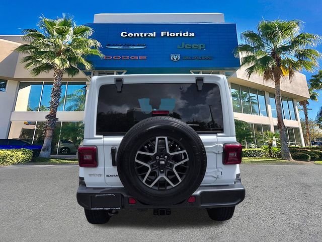 New 2027 Bright White Clear-Coat Paint Jeep Sahara image 5