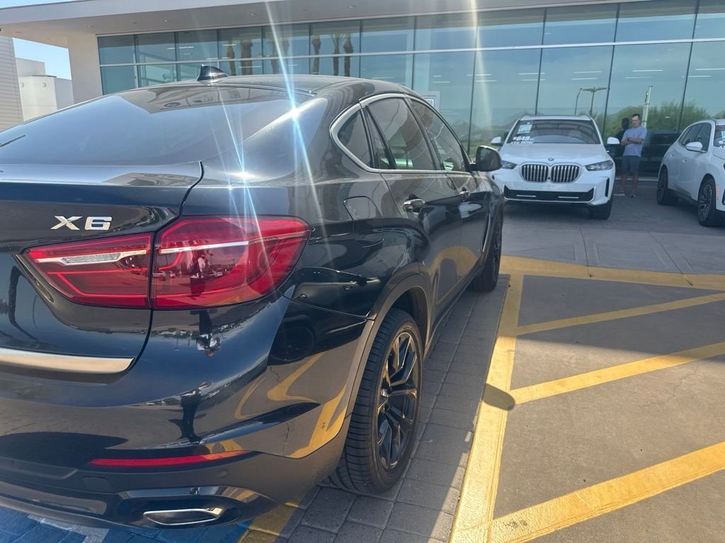 Used 2018 Black Sapphire Metallic BMW xDrive35i image 4