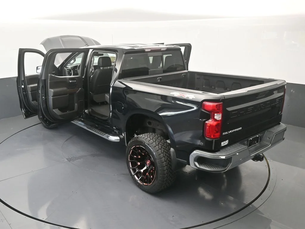Used 2019 Black Chevrolet LT image 63