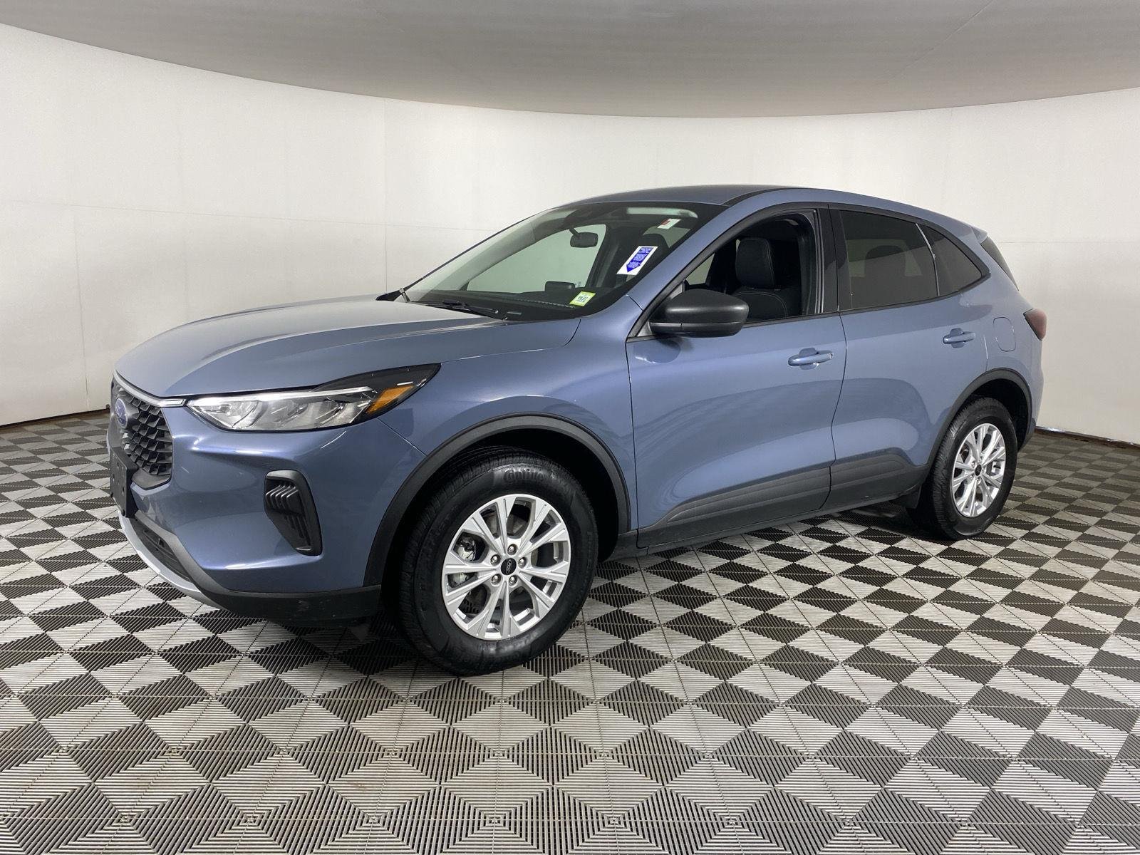 Used 2025 Vapor Blue Ford  image 6