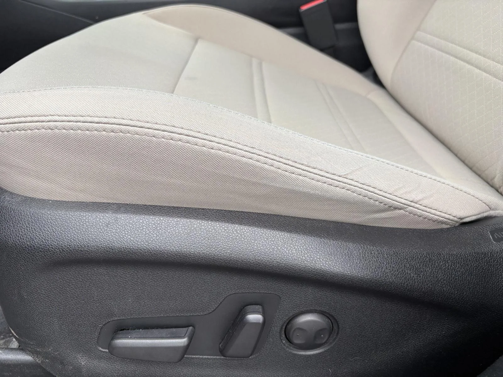 Used 2020 Passion Red Kia S V6 image 17
