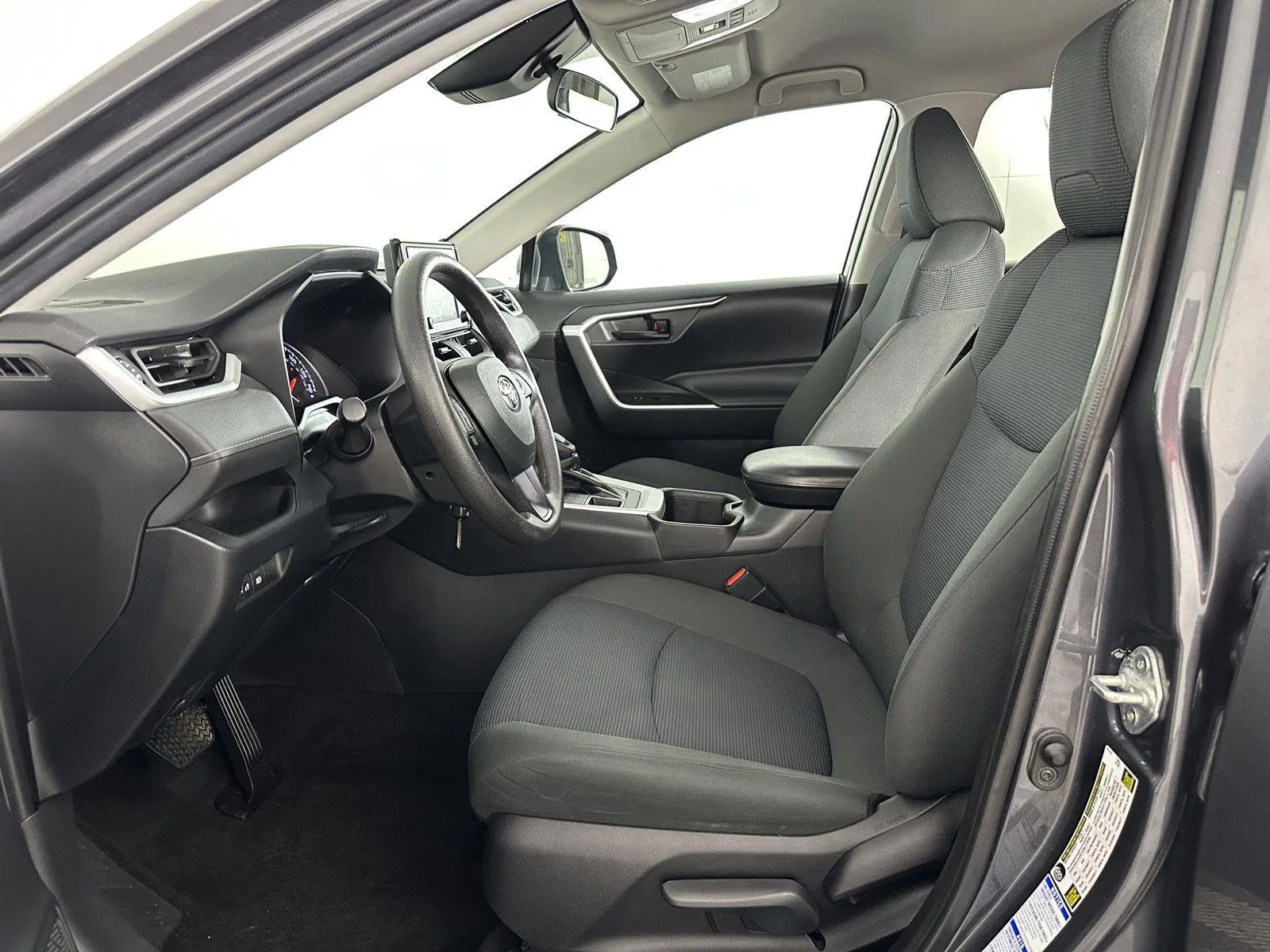 Used 2022 Magnetic Gray Metallic Toyota LE image 29