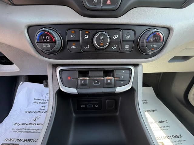 Used 2024 Summit White GMC SLT image 22