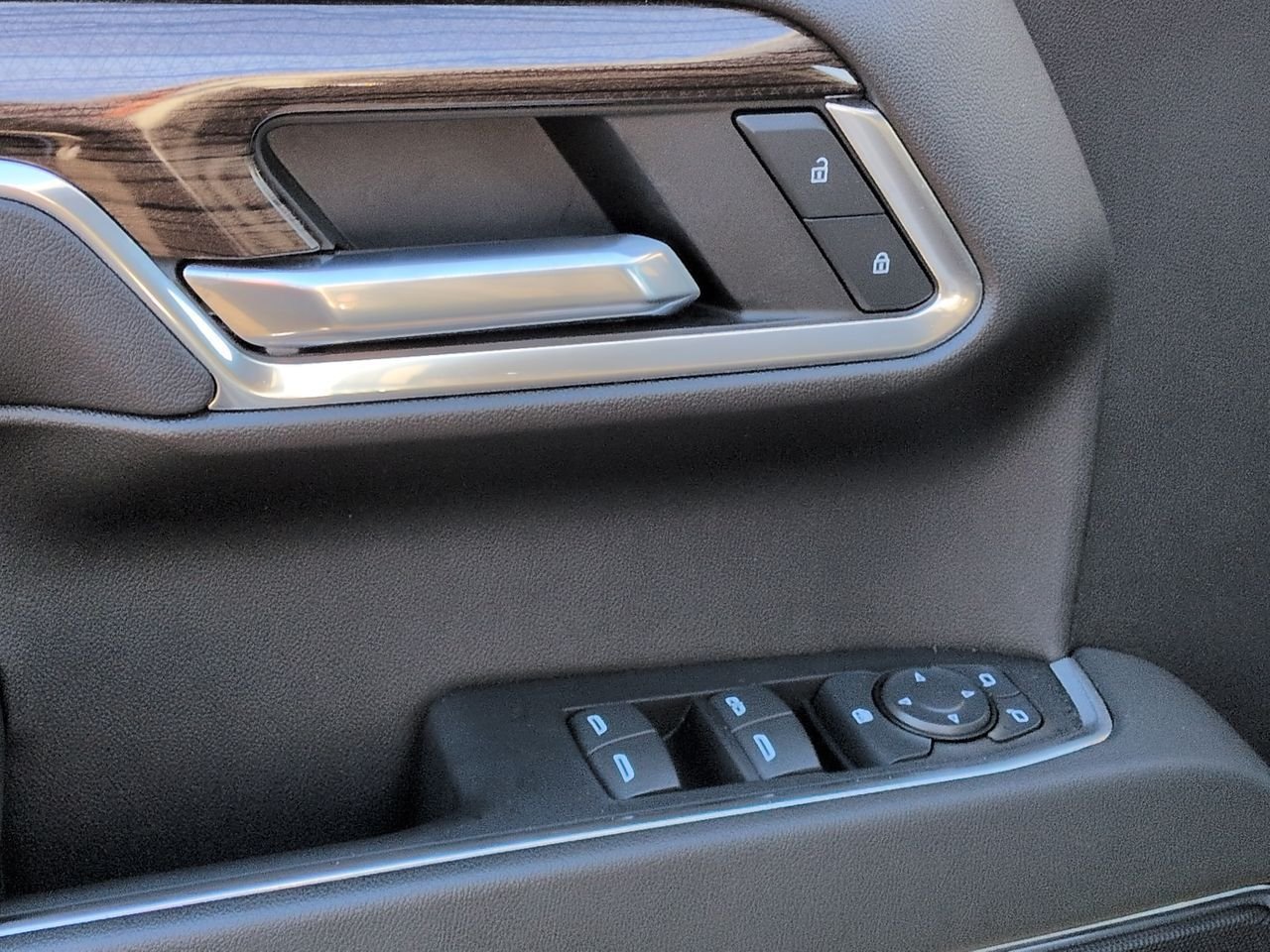 2022 Chevrolet Silverado 1500 RST - Photo 24