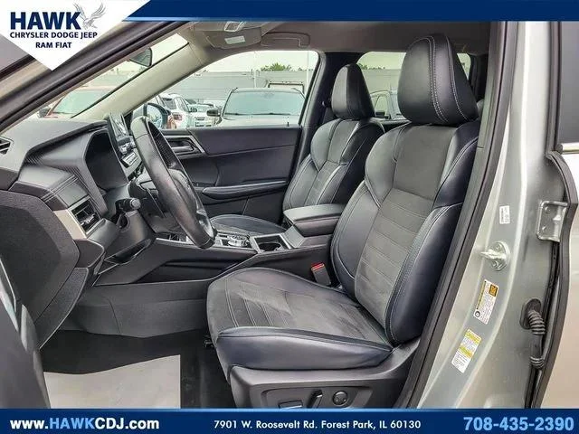Used 2024 Black Mitsubishi SE image 8