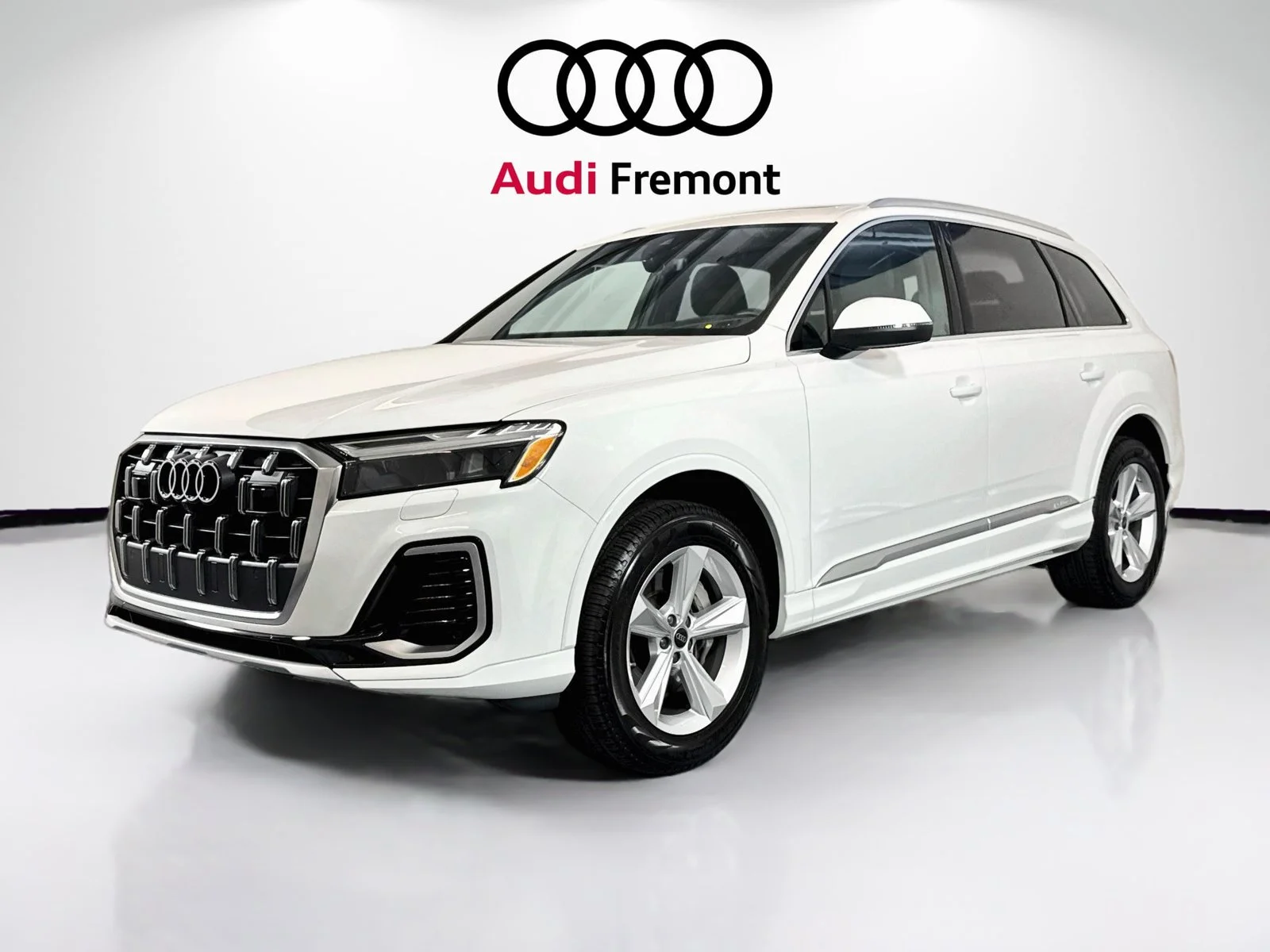Used 2025 Carrara White Audi Premium image 1