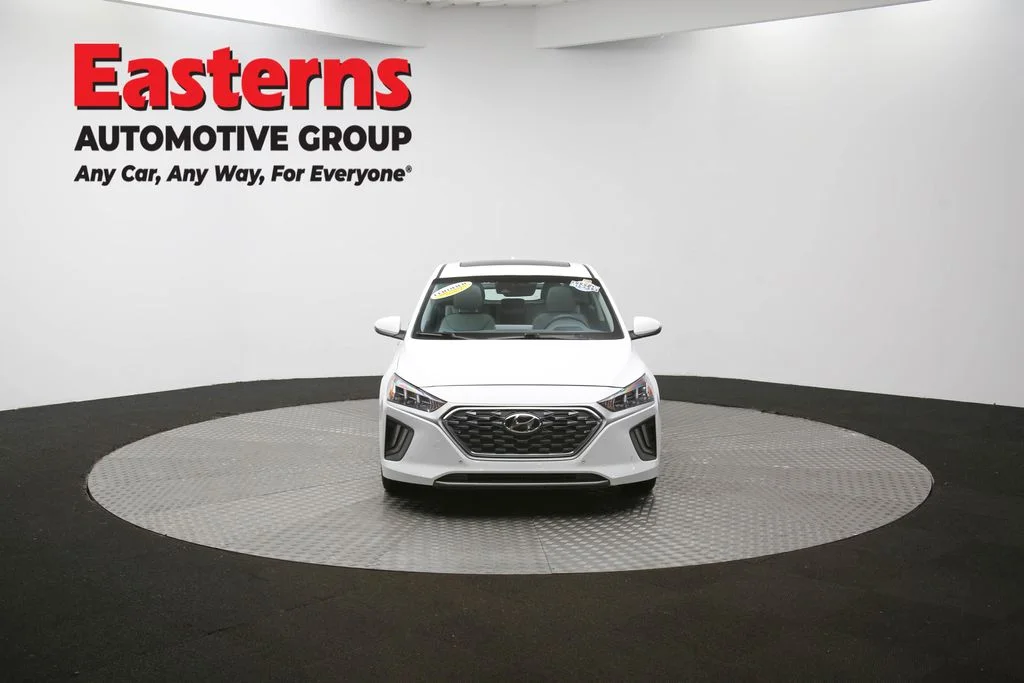 Used 2022 White Hyundai Limited image 53
