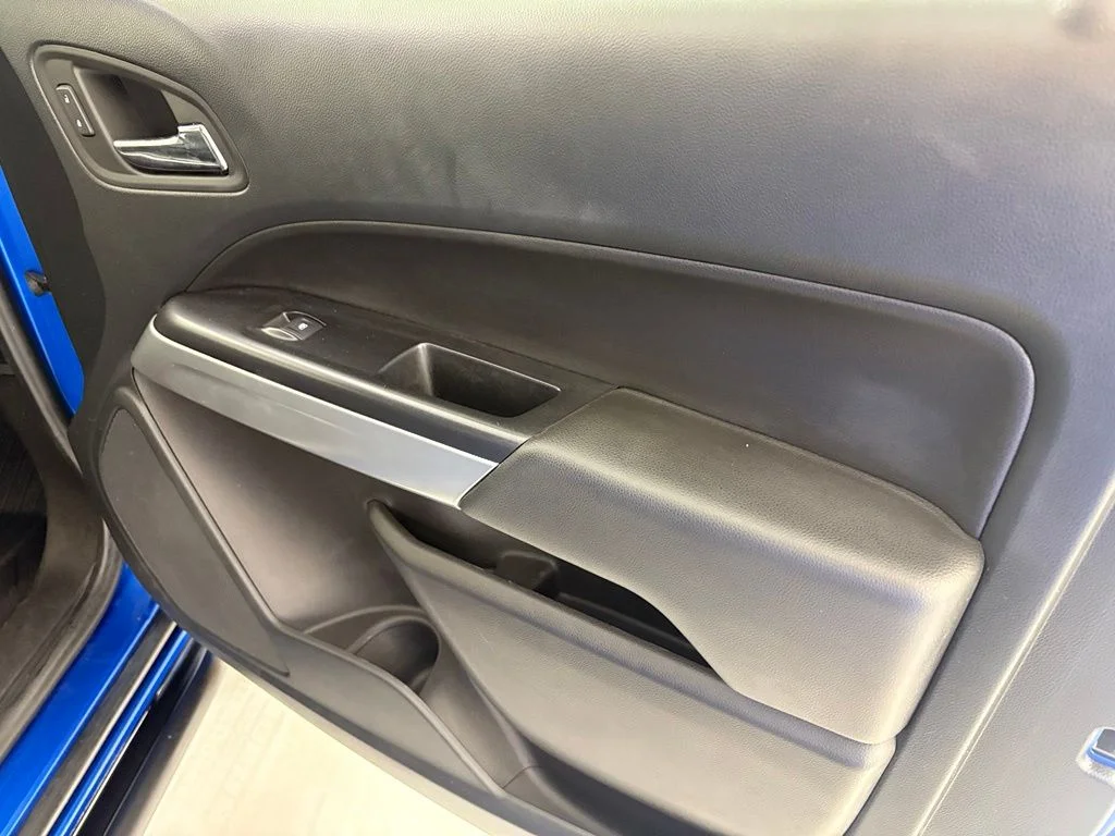 Used 2022 Blue Chevrolet ZR2 image 39