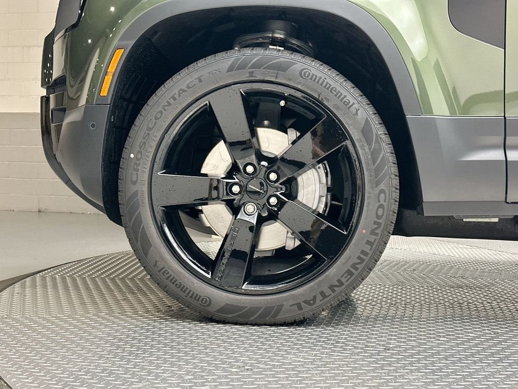 New 2026 Woolstone Green Metallic Land Rover S image 5