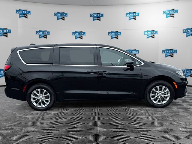 Used 2025 Black Chrysler Select image 7