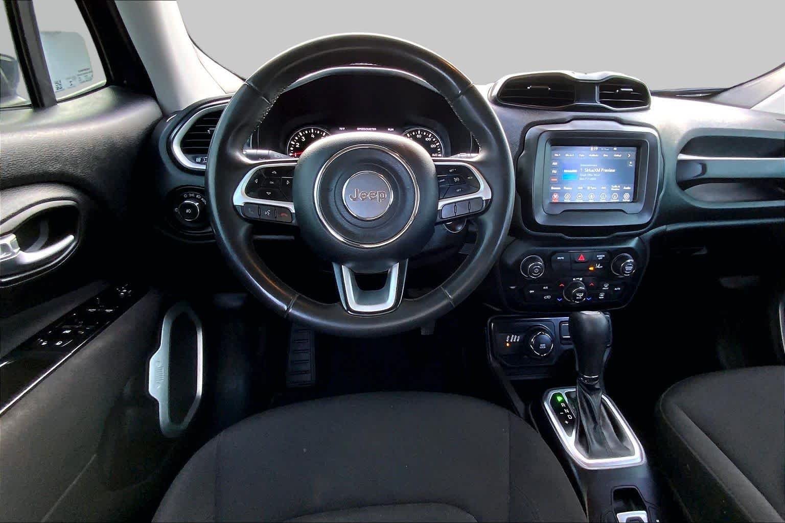 Used 2021 Graphite Gray Jeep Latitude image 6