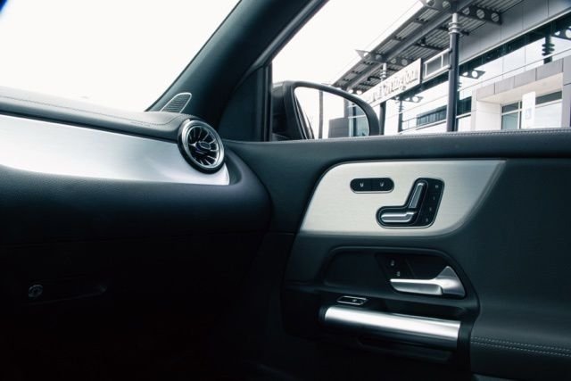 Certified Used 2022 Polar White Mercedes-Benz GLA 45 AMG® image 41