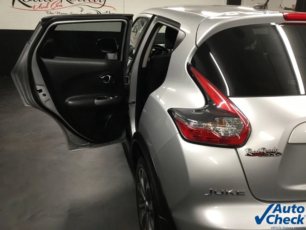 Used 2017 Silver Nissan SV image 26