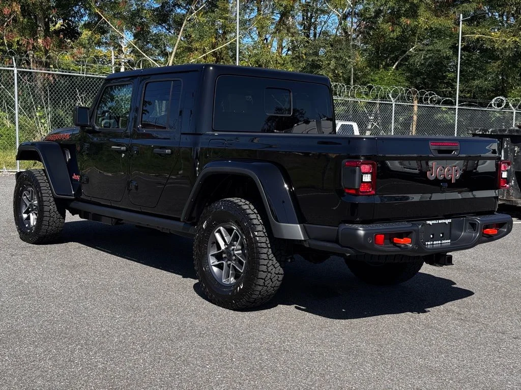 New 2026 Black Jeep Mojave X image 9