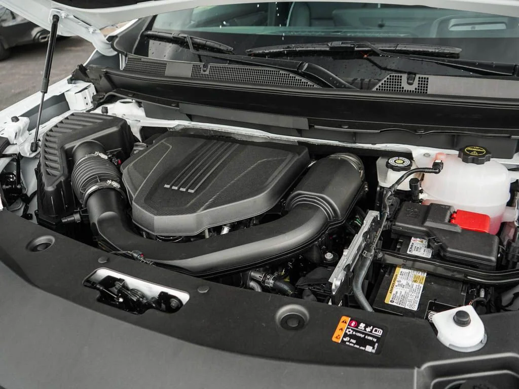 New 2026 Summit White Buick Preferred image 7