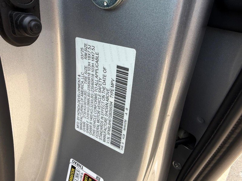 Certified Used 2025 Solar Silver Metallic Honda EX-L image 26