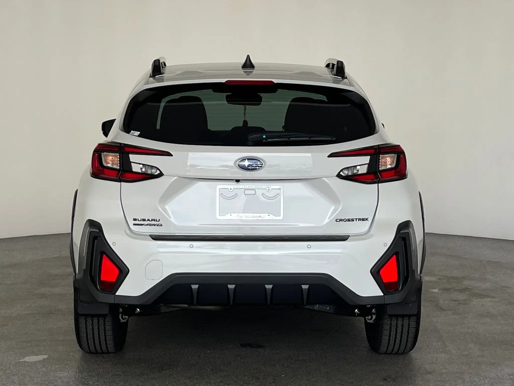 New 2026 CRYSTAL WHITE PEARL Subaru Limited image 5