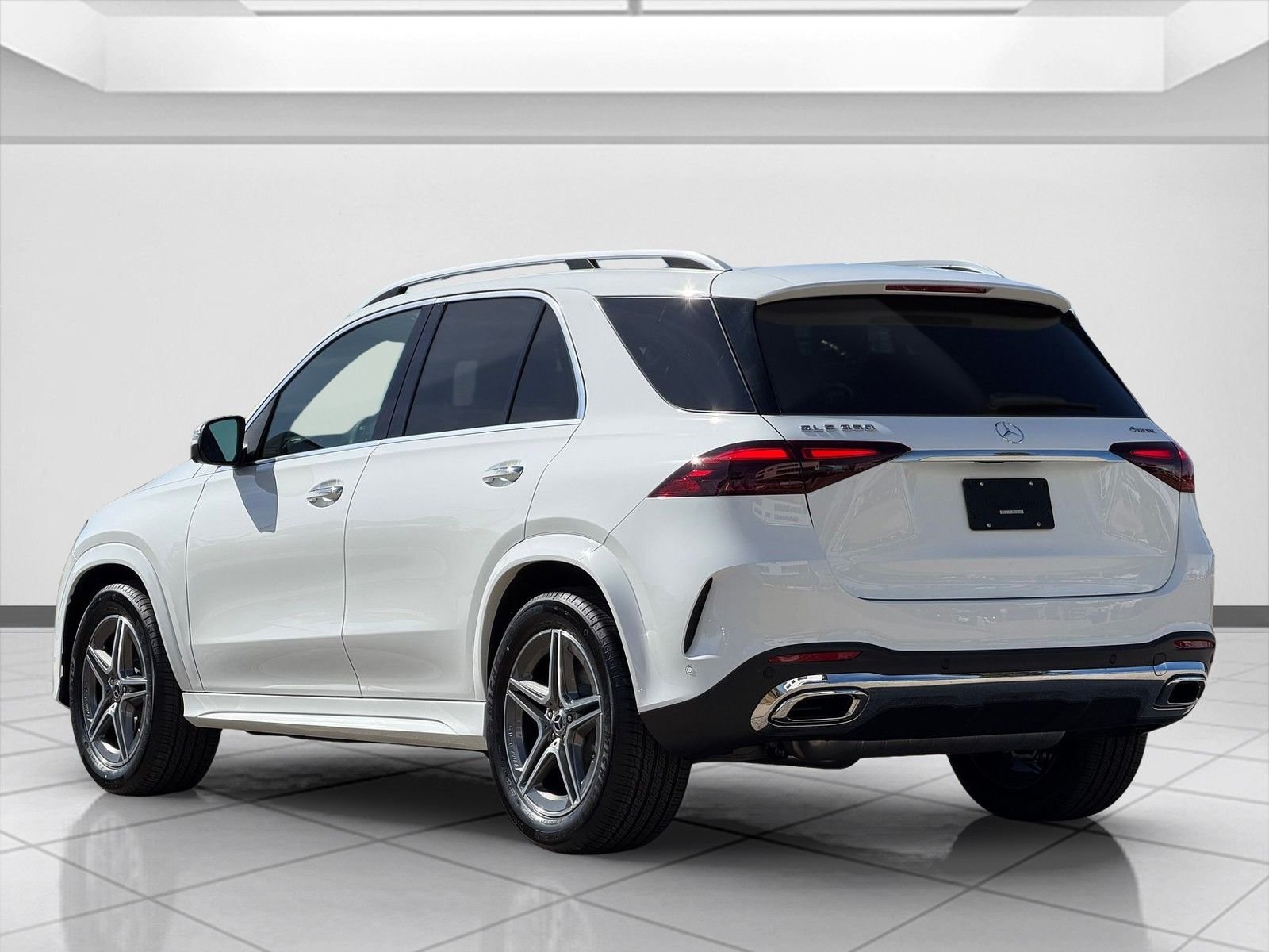 New 2026 Polar White Mercedes-Benz GLE 350 image 4