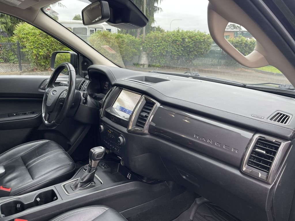 Used 2020 Black Ford Lariat image 28