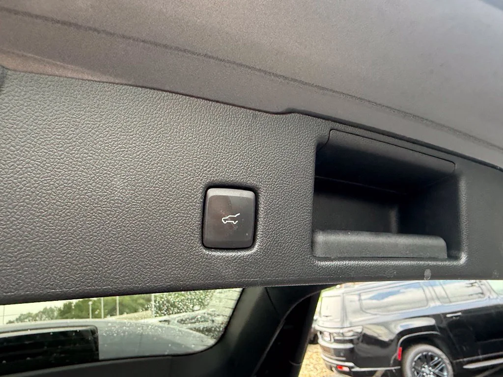 Certified Used 2022 Gray Ford SE image 43