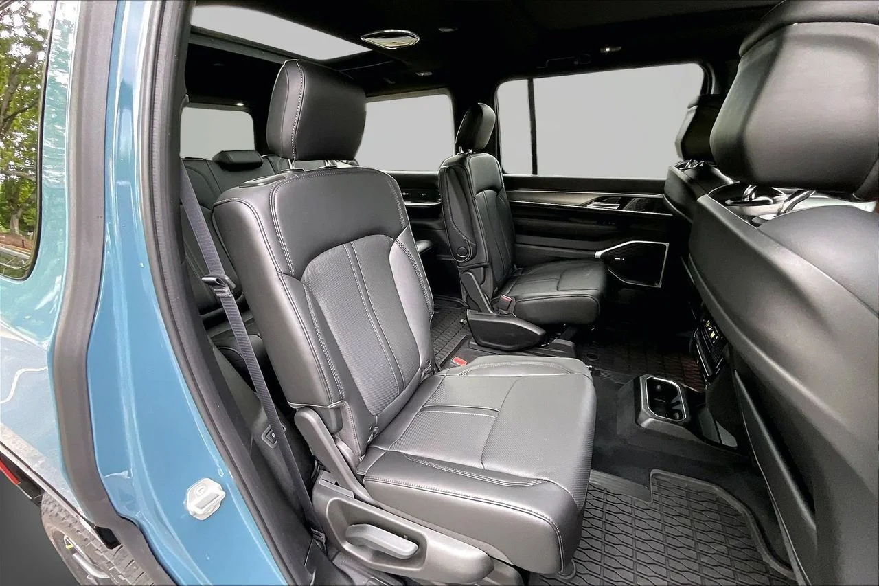New 2026 Steel Blue Exterior Paint Jeep Upland image 21