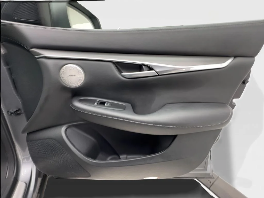 Used 2025 Gray INFINITI LUXE image 33