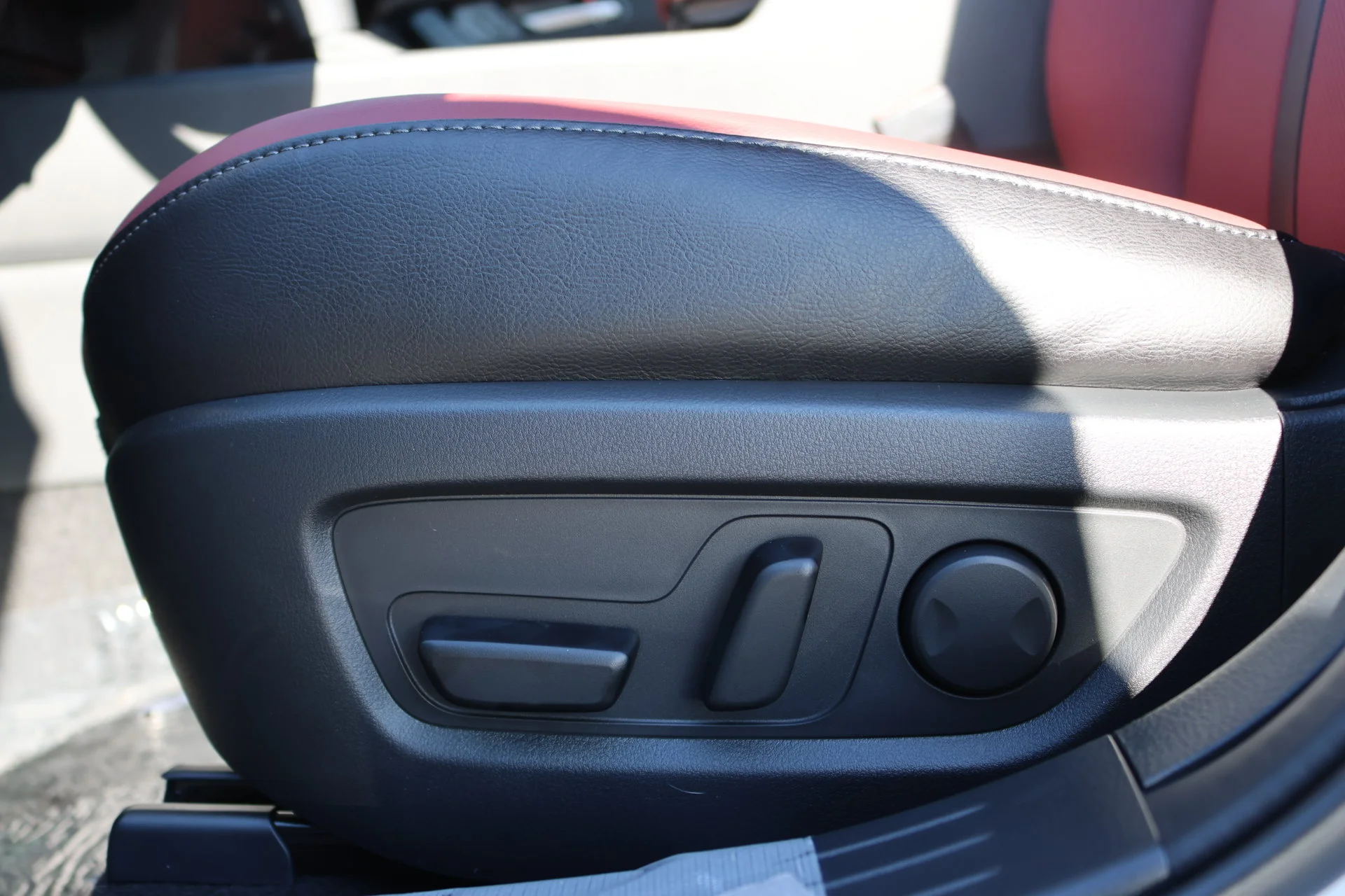 New 2026 Wind Chill Pearl Mazda Premium AWD image 20