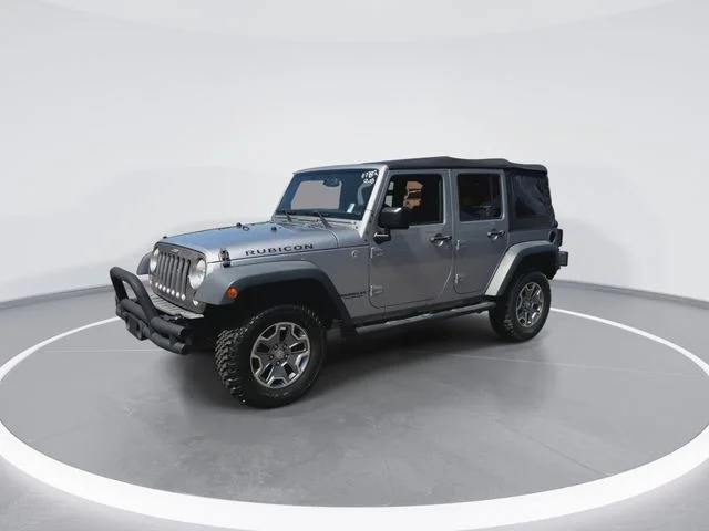 Used 2015 Silver Jeep Unlimited Rubicon image 4