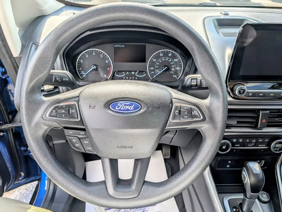 Used 2022 Lightning Blue Ford SE image 10