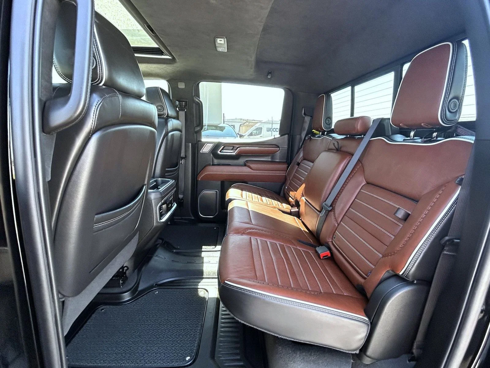 Used 2024 Black GMC Denali Ultimate image 19