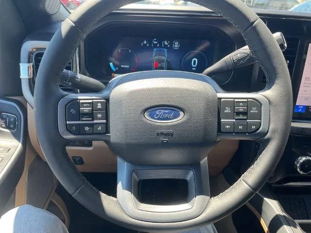 New 2026 Star White Metallic Tri-Coat Ford F-250® Lariat® image 45