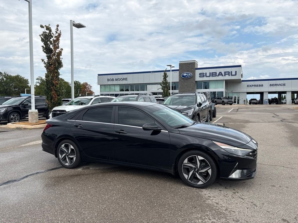 Used 2023 Black Hyundai Limited image 1