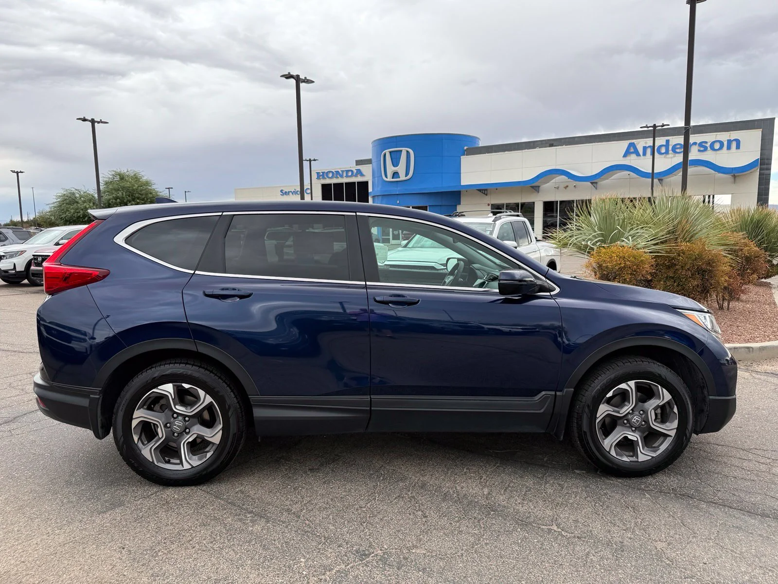 Used 2018 Blue Honda EX image 4