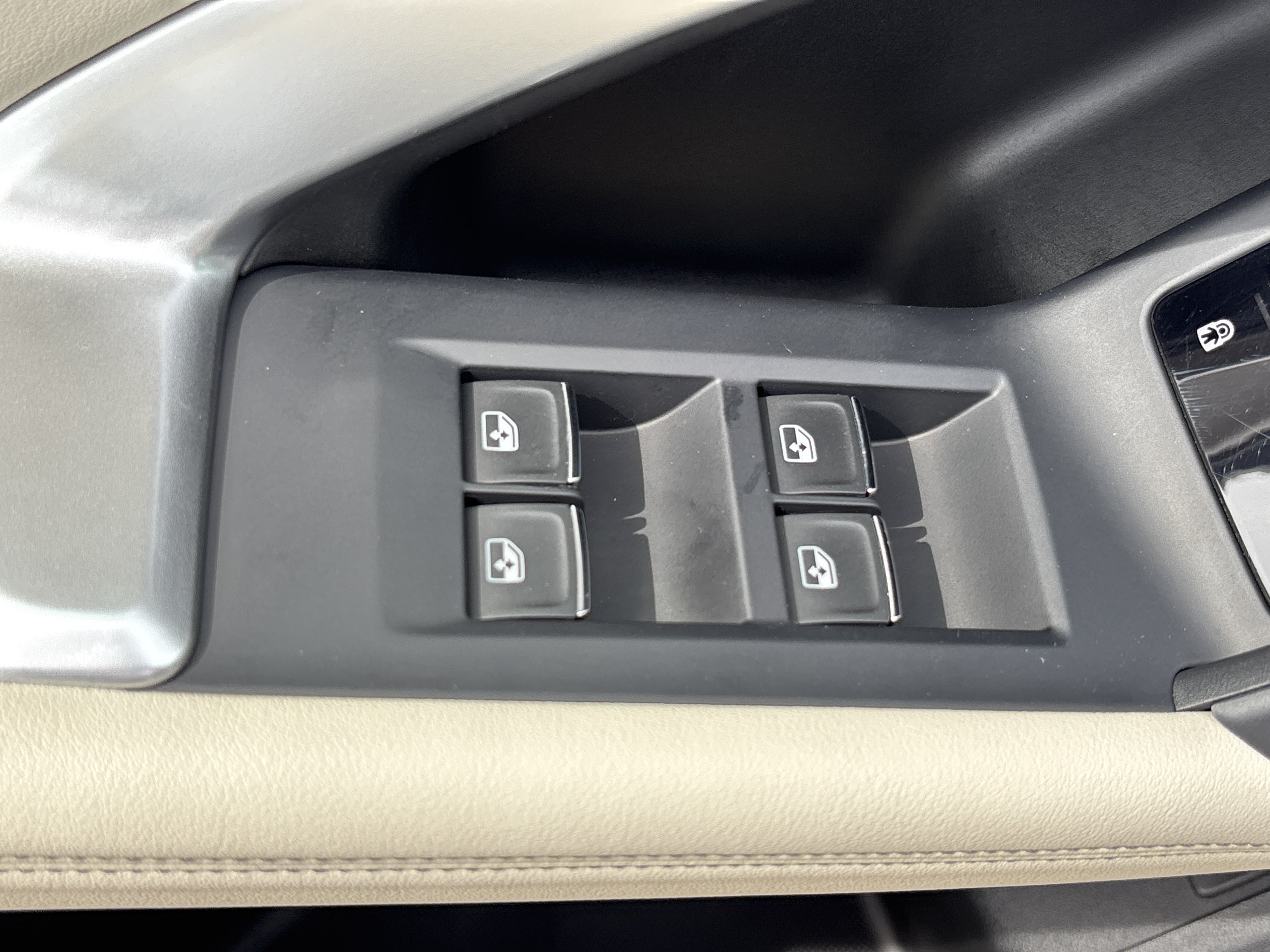 Used 2025 Arkona White Audi Premium Plus 2.0 TFSI AWD image 23