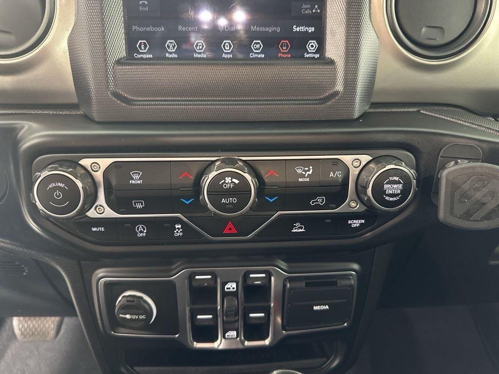 Used 2020 Sting-Gray Clearcoat Jeep Sport S image 4