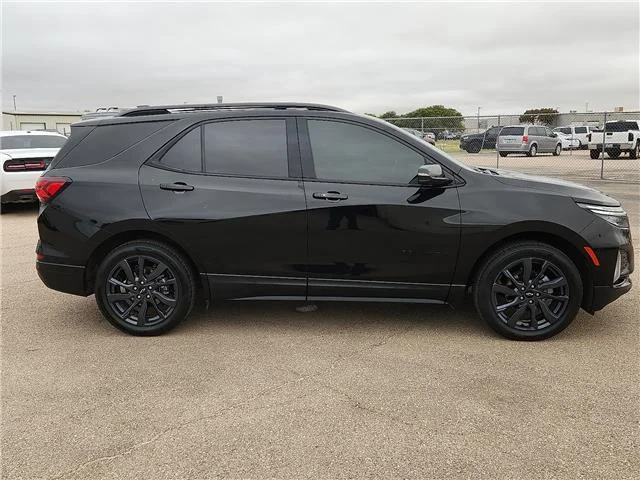 Used 2022 Black Chevrolet RS All-wheel Drive image 5