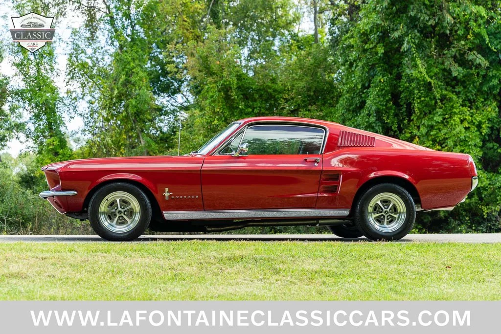 Used 1967 Red Ford GT image 23