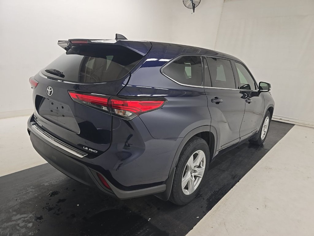 Used 2022 Blueprint Toyota LE image 6