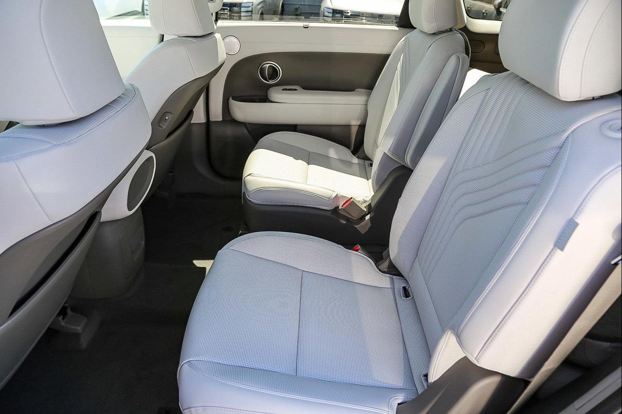 New 2026 Silver Hyundai SEL image 17