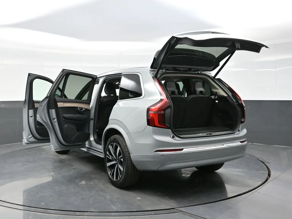 New 2026 Vapour Grey Volvo Core image 50