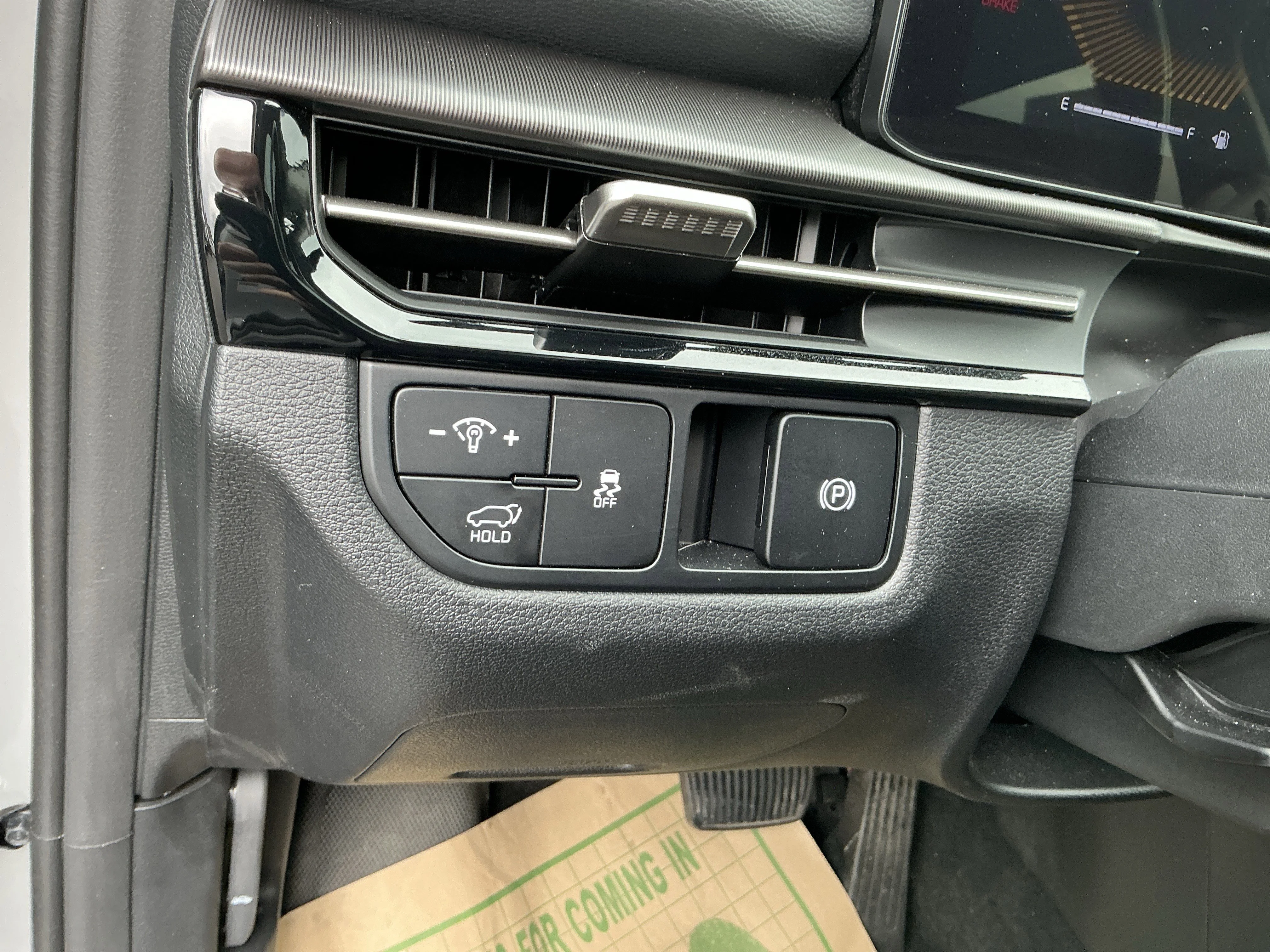 2026 Kia Sportage EX - Photo 18