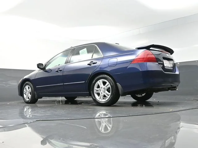 Used 2007 Blue Honda EX-L image 35