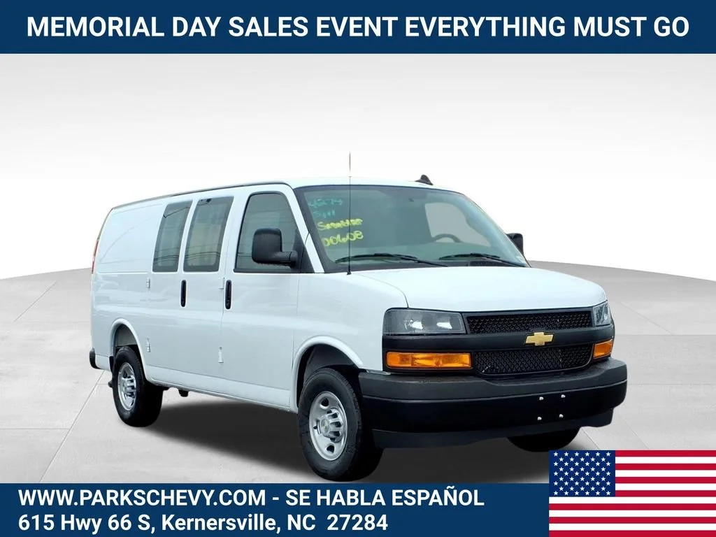2026 Chevrolet Express 2500 Work Van HD's photo