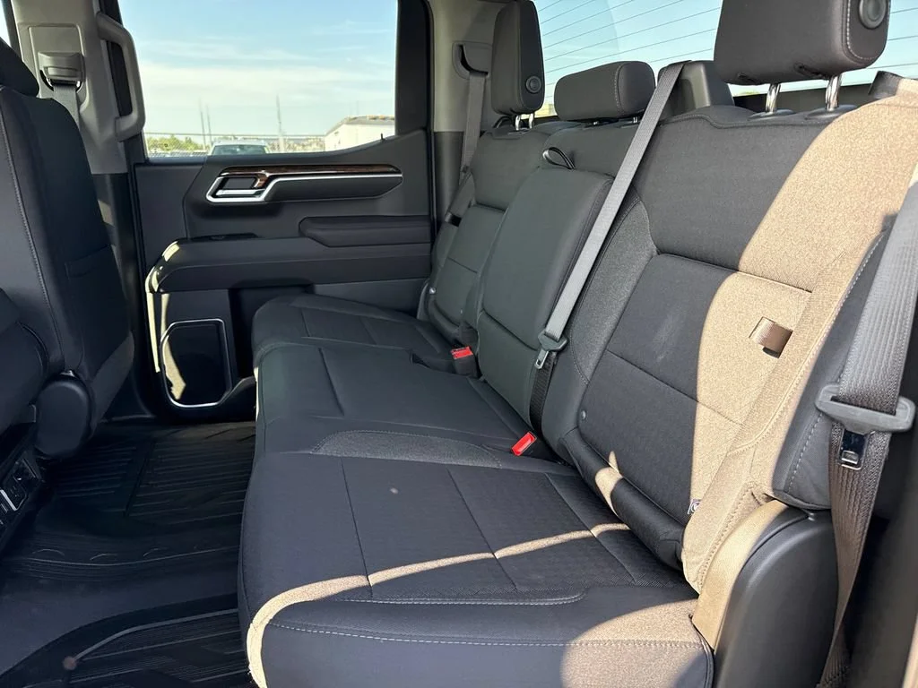 New 2026 Onyx Black GMC Elevation image 31