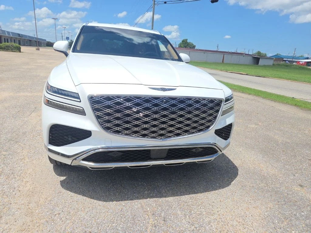 Used 2026 White Genesis 3.5T Prestige image 2