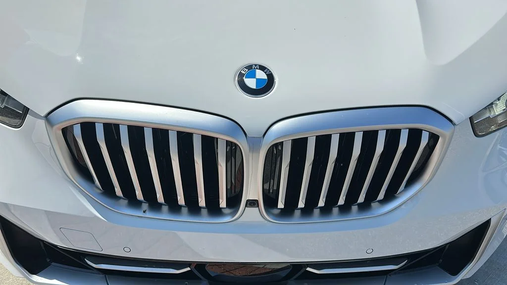 Used 2026 White BMW xDrive40i image 9