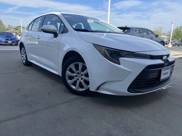 2025 Toyota Corolla LE - Photo 10