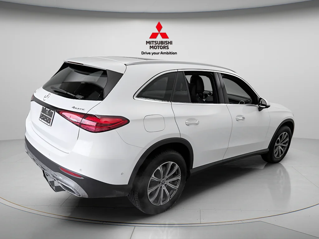 Used 2024 Polar White Mercedes-Benz GLC 300 image 7